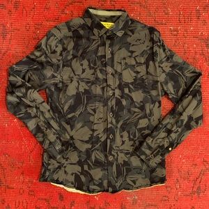 Descendant of Thieves “Behind The Wall”